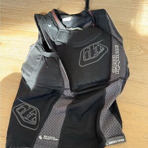 Troy Lee Designs Kids Chest Protector. Youth Medium. Sleeveless.